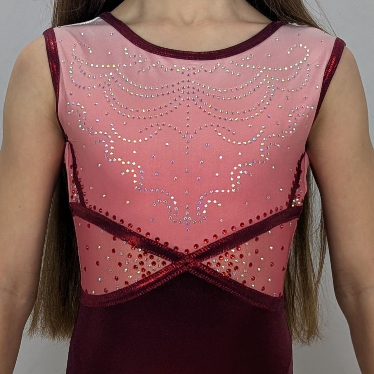 justaucorps de gym dos ouvert rubis manches courtes dazzle strass dos croisé