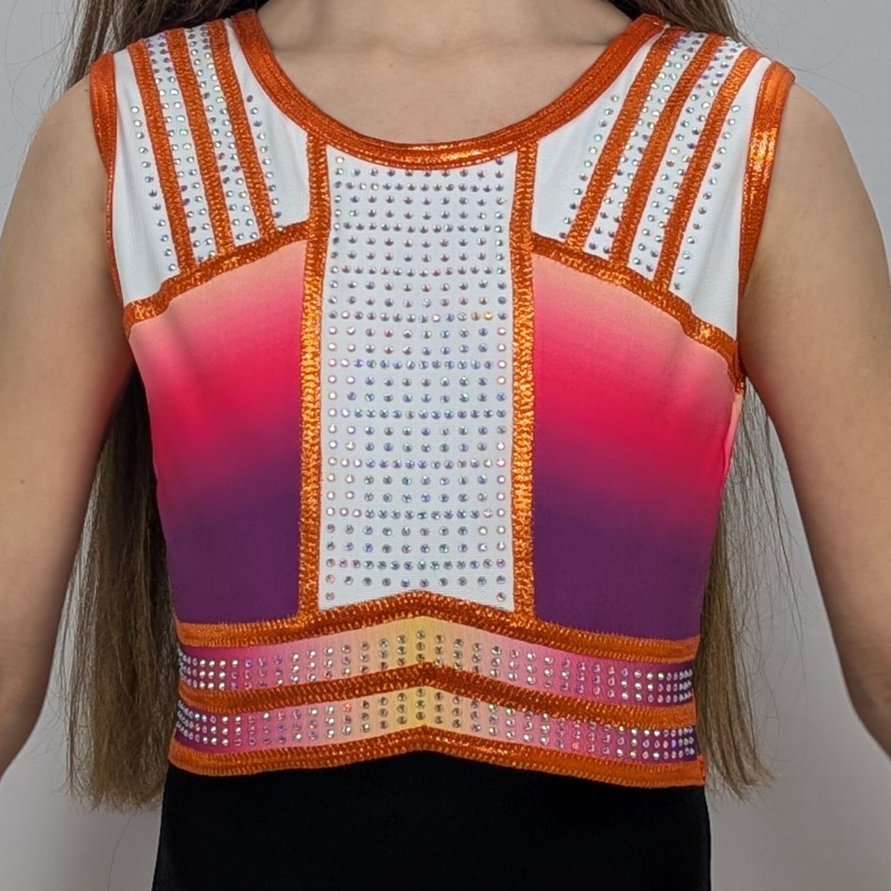 justaucorps de gym dos ouvert  blanc orange manches courtes dazzle strass dos croisé
