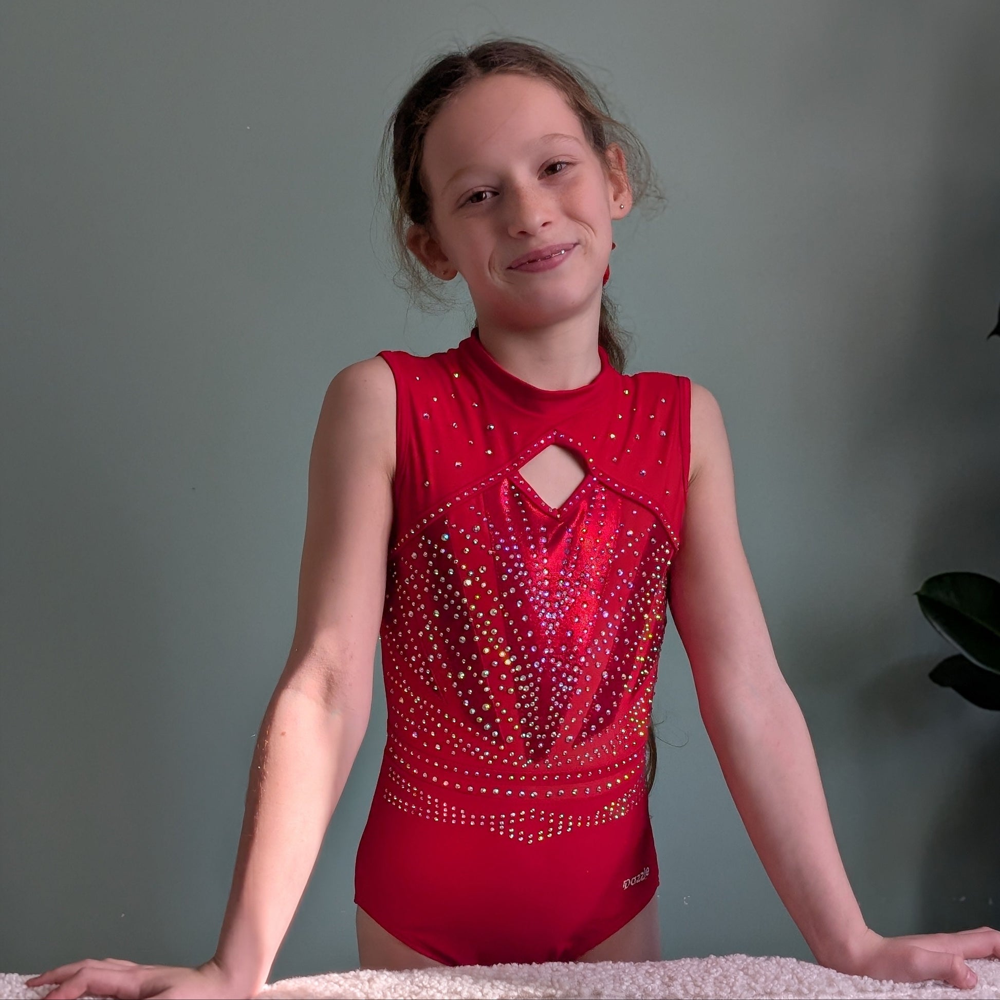 justaucorps de gym fille écarlate rouge dazzle manches courte